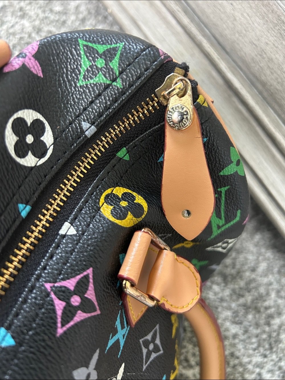 Multicolor Black Handbag - Picture 4 of 16